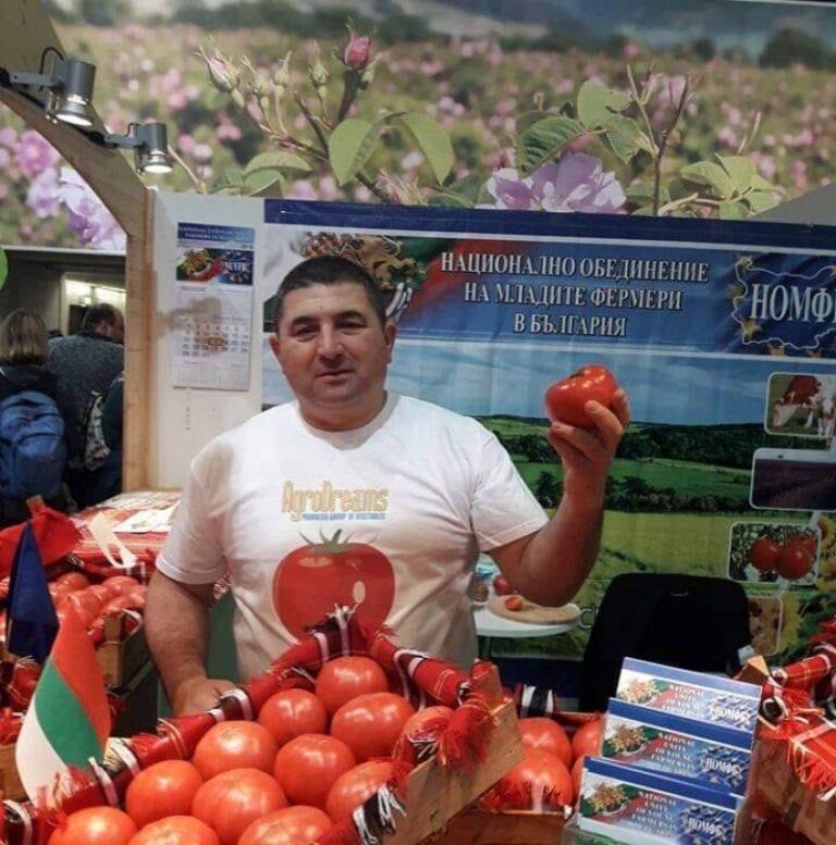 Царят на розовия домат: Земеделието е моя съдба