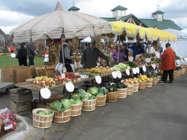 Фермерските пазари – в стара схватка с общинска наредба и кметовете