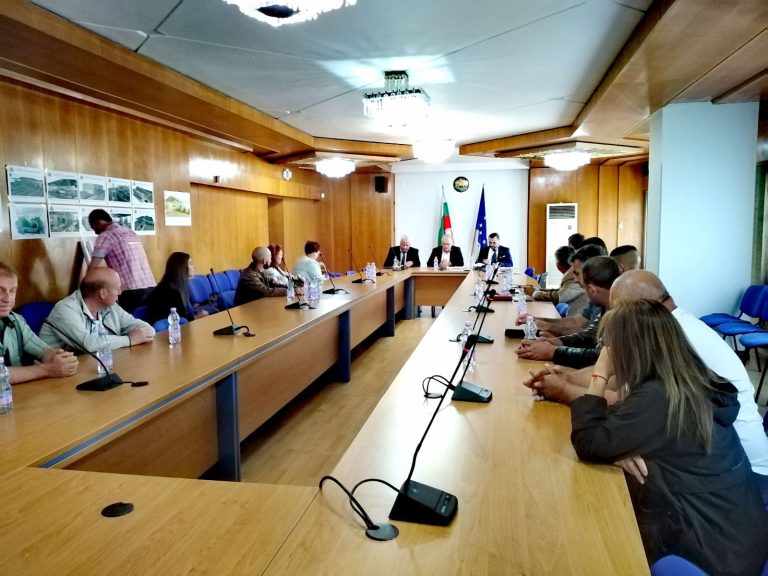 Заместник-министър Георги Събев обсъди перспективите за развитие на планинското земеделие и животновъдство с фермери от Смолянско