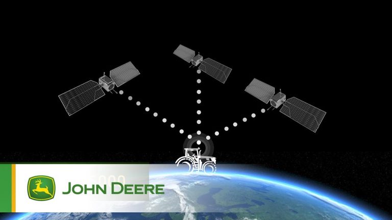 John Deere е на път да влезе в сателитния бизнес