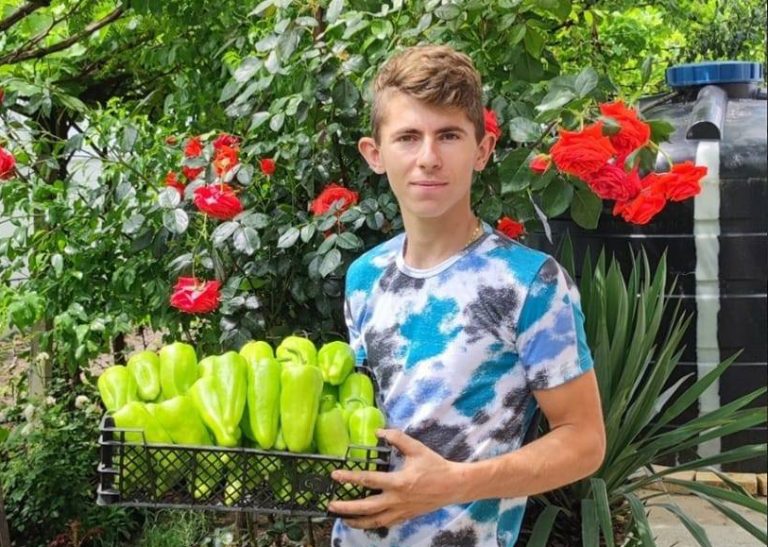 Младите фермери – Николай Здравков: „Бъдещето е в България, не в чужбина, моята фамилия го е доказала, че у нас може да си изкарваш парите по честен начин”