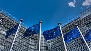 Еврокомисията продължава да обмисля разхлабване на някои от задължителните стандарти