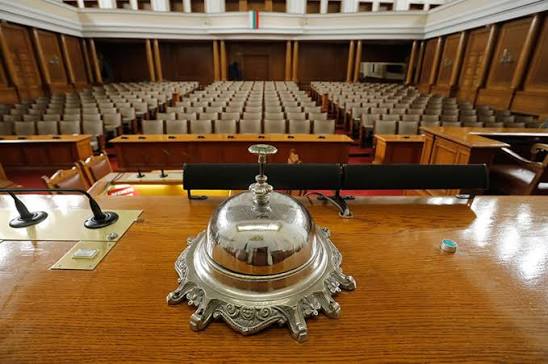 Парламентът прие на първо четене двата проекта за промени в Закона за подпомагане на земеделските производители